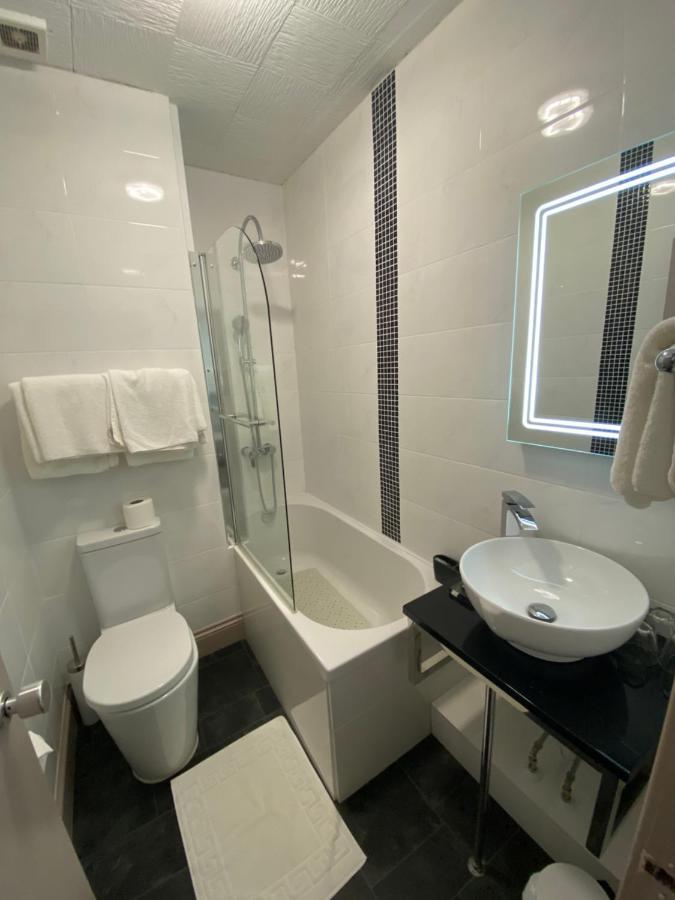 Woodlands Hotel Бирмингам Екстериор снимка
