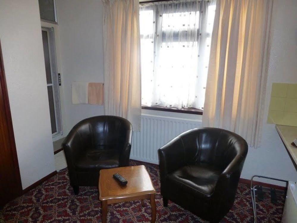 Woodlands Hotel Бирмингам Екстериор снимка