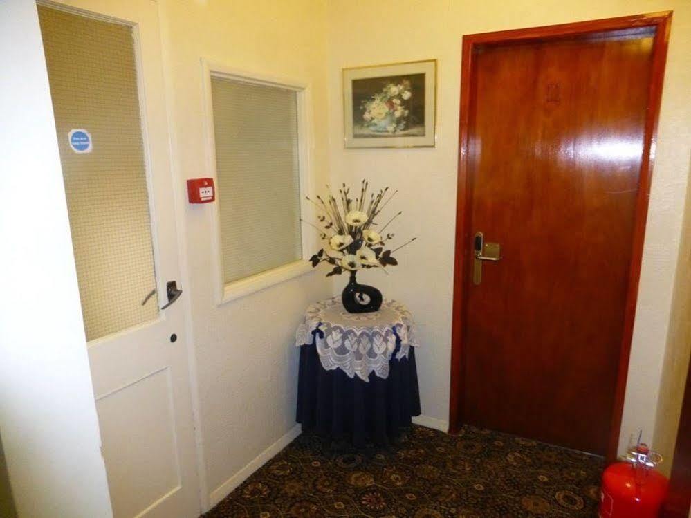Woodlands Hotel Бирмингам Екстериор снимка